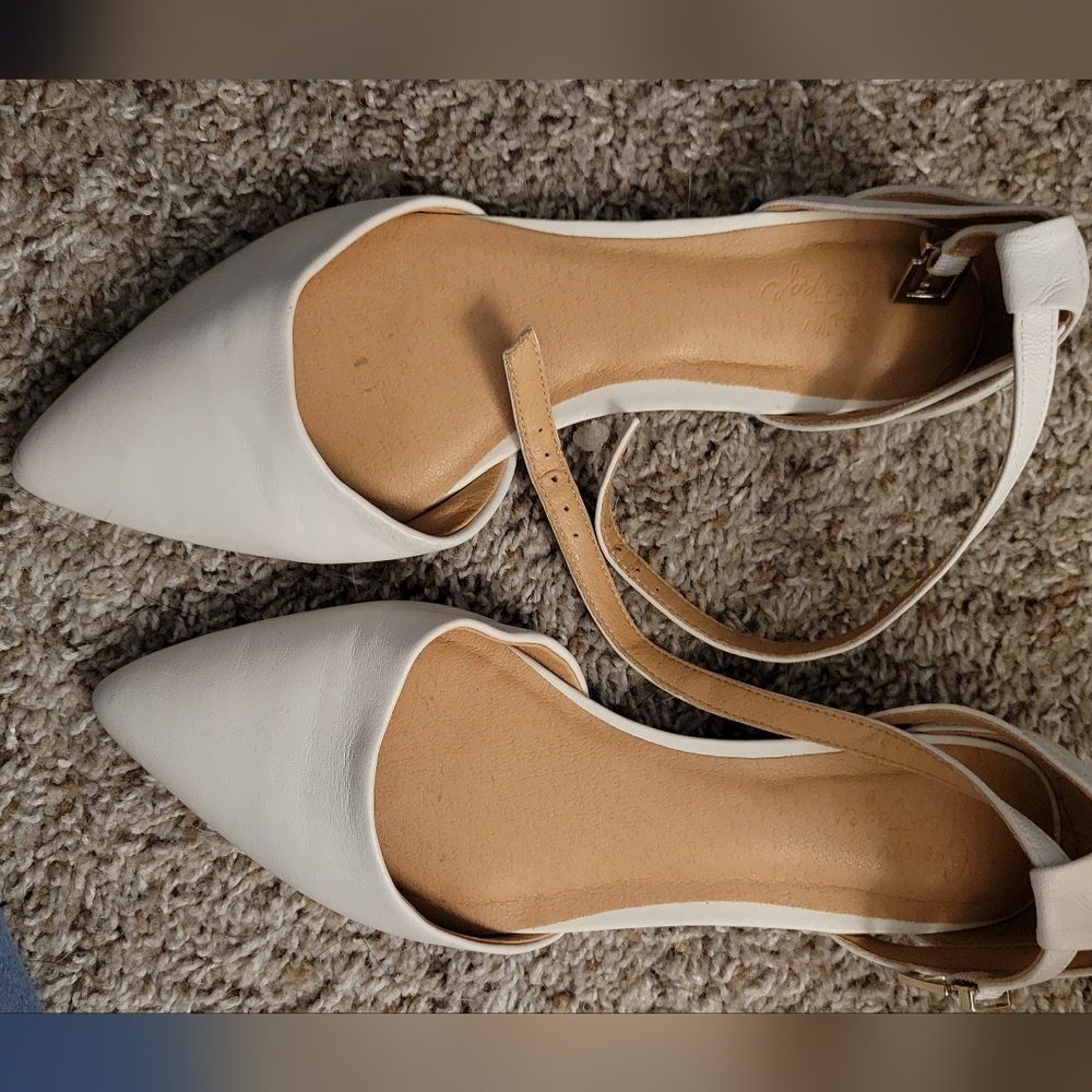 Crown Vintage pointed toe flats sz 7.5